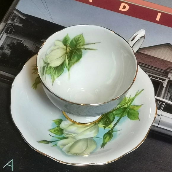 Royal Standard "Virgo" Light Blue Marble Glaze White Rose Cup and Saucer - Picture 2 of 8